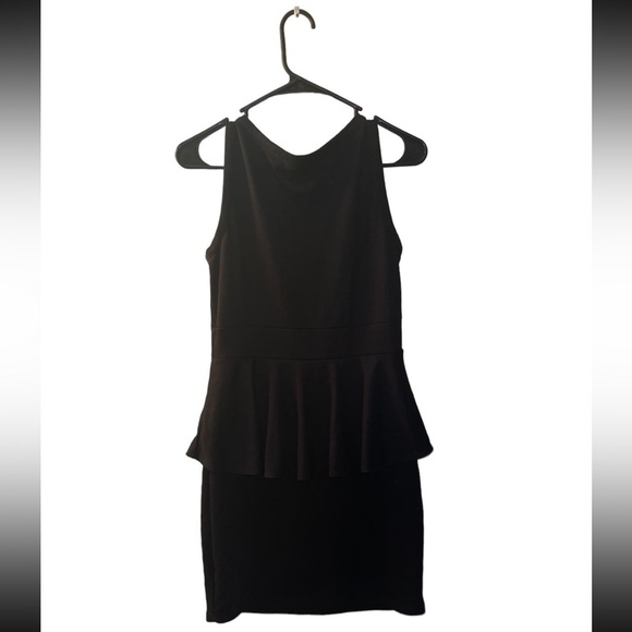 Black Peplum Dress Size L - Picture 2 of 4